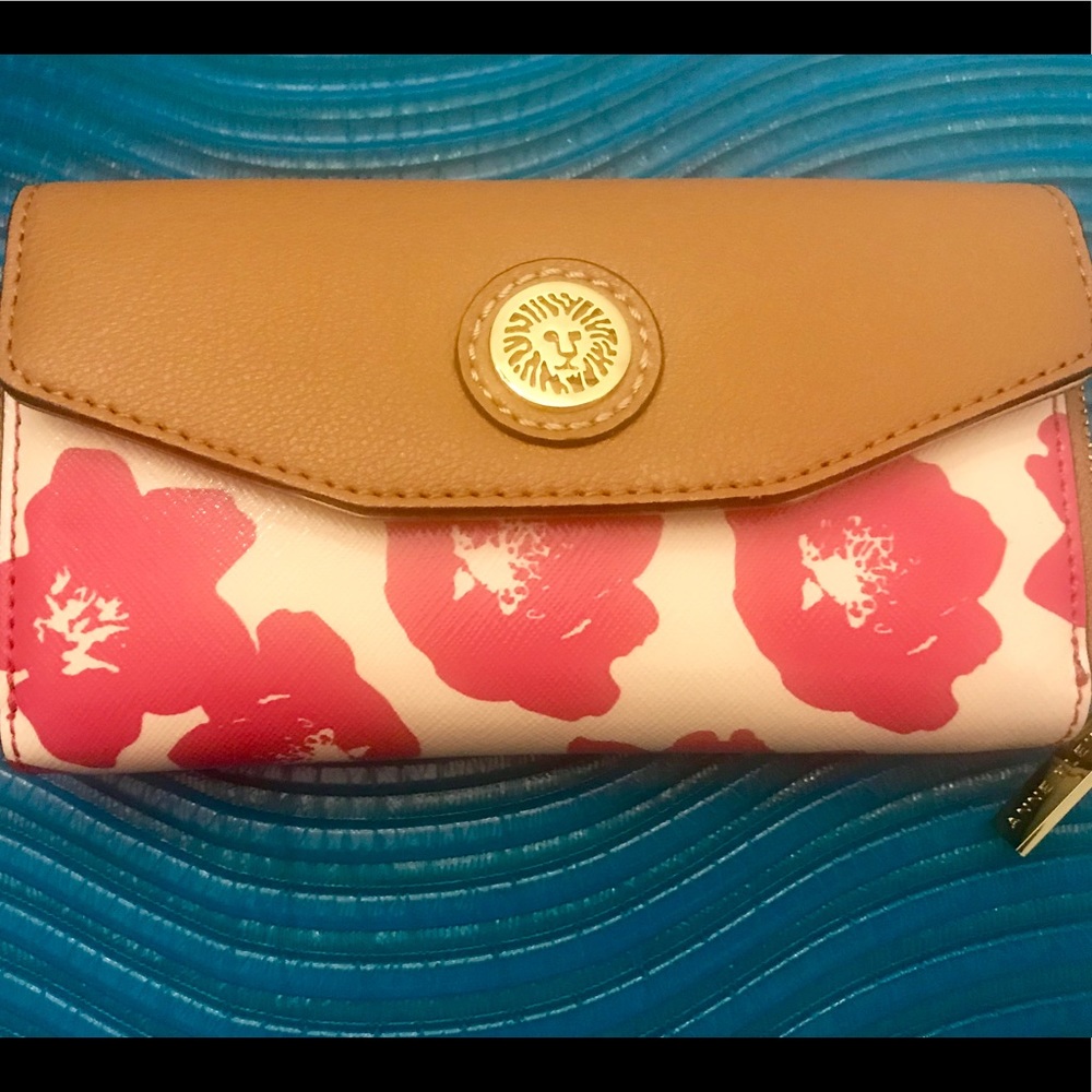 BNWOT Anne Klein Wallet